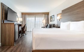 Atrium Hotel Vancouver  3* Canada